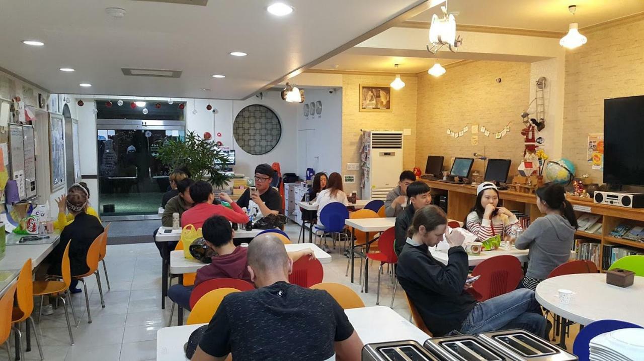 Goodstay Backpackers Gyeongju Guesthouse Exterior foto